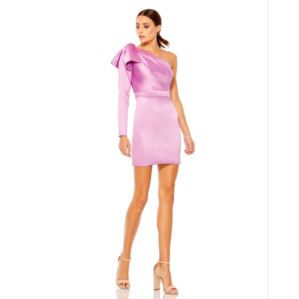 D3. NEW IEENA FOR MAC DUGGAL ONE SHOULDER LONG SLEEVE SATIN MINI DRESS SIZE 2